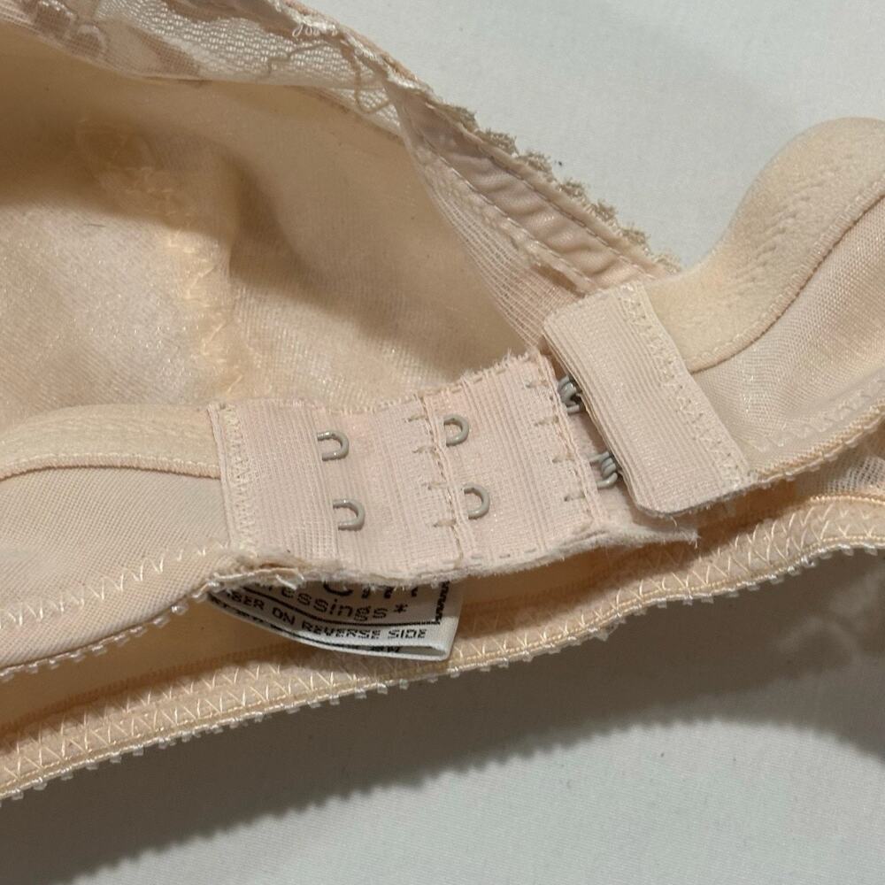 2 VINTAGE Givenchy Underdressings Size 34C Bras Lace Nylon Blend Beige Bow Front - Picture 5 of 7
